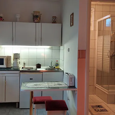 Takacs-haz 아파트 *